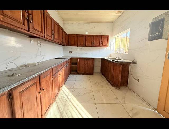 3 BEDROOM HOUSE FOR SALE IN VANDERBIJLPARK CE 1